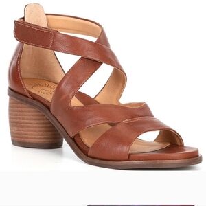 Brioso Verandah Leather Block Heel Sandals